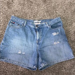 Tommy Hilfiger boyfriend shorts